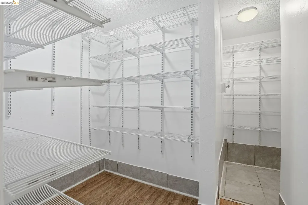 2 Admiral Drive Emeryville CA 94608