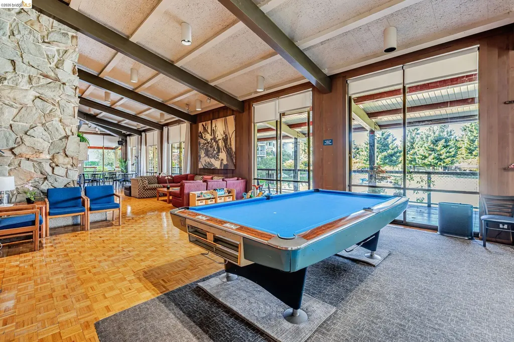 2 Admiral Drive Emeryville CA 94608
