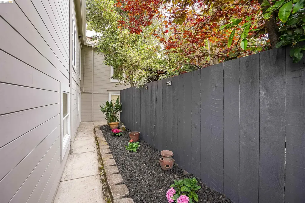 1812 Woolsey Street Berkeley CA 94703