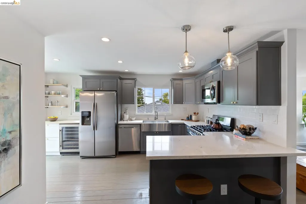 4086 Laguna Avenue Oakland CA 94602