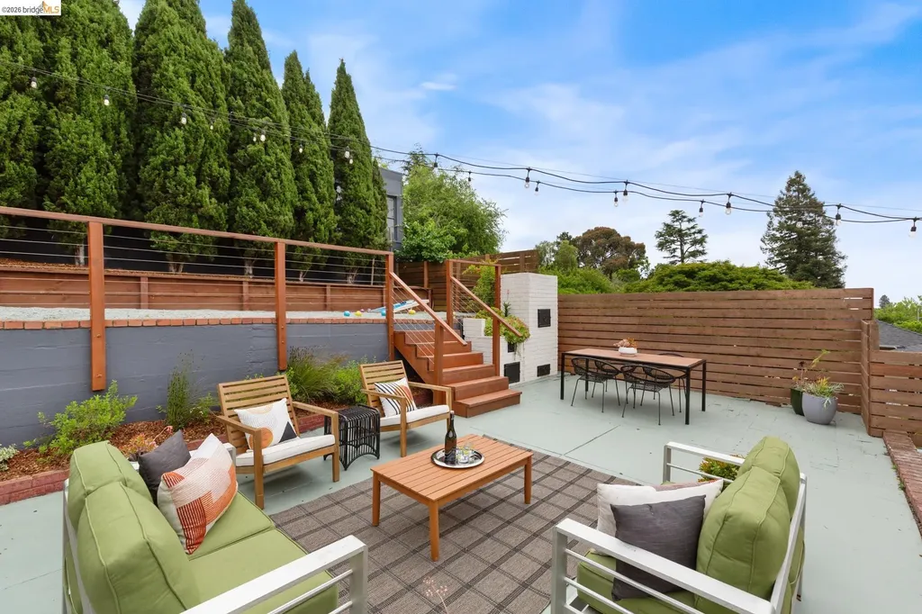 4086 Laguna Avenue Oakland CA 94602