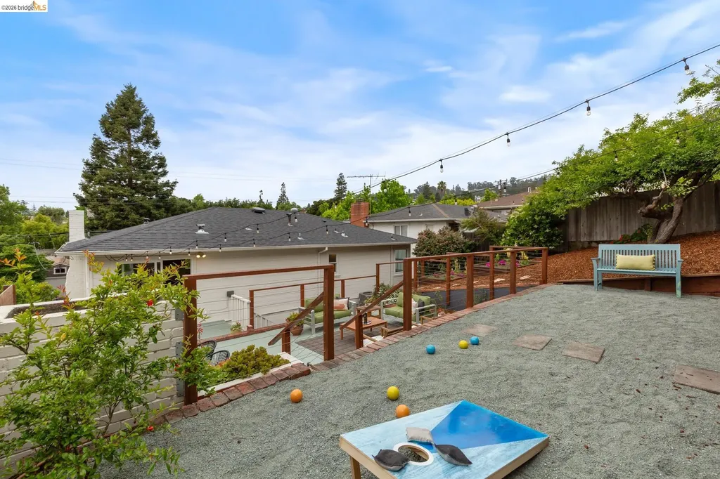 4086 Laguna Avenue Oakland CA 94602