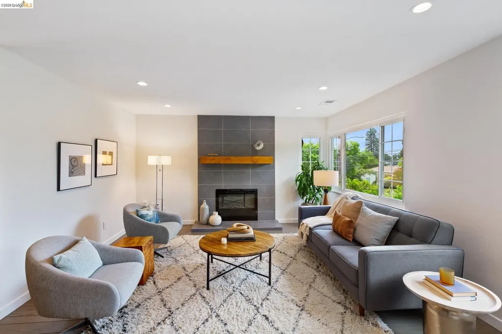 4086 Laguna Avenue Oakland CA 94602