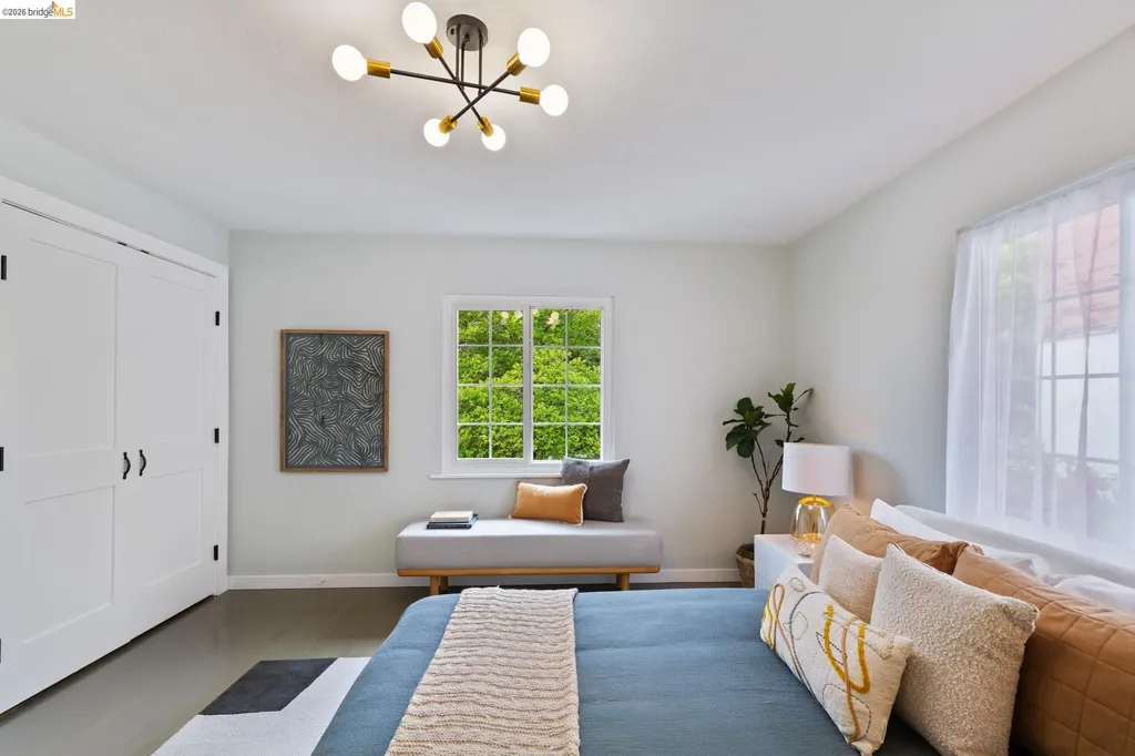4086 Laguna Avenue Oakland CA 94602