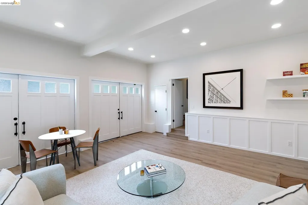 4086 Laguna Avenue Oakland CA 94602
