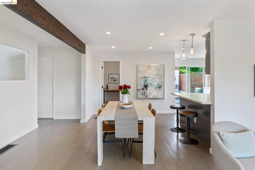 4086 Laguna Avenue Oakland CA 94602
