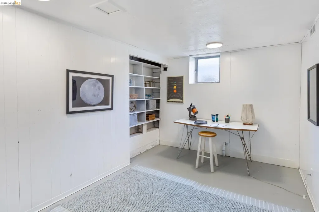 4086 Laguna Avenue Oakland CA 94602