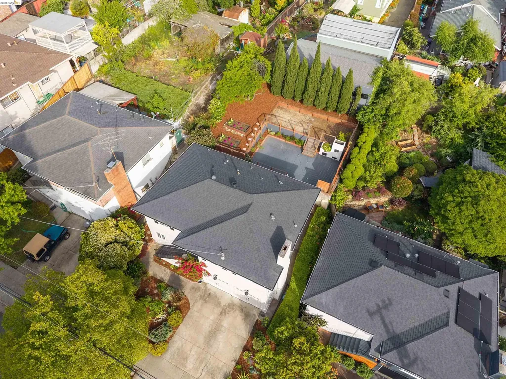 4086 Laguna Avenue Oakland CA 94602