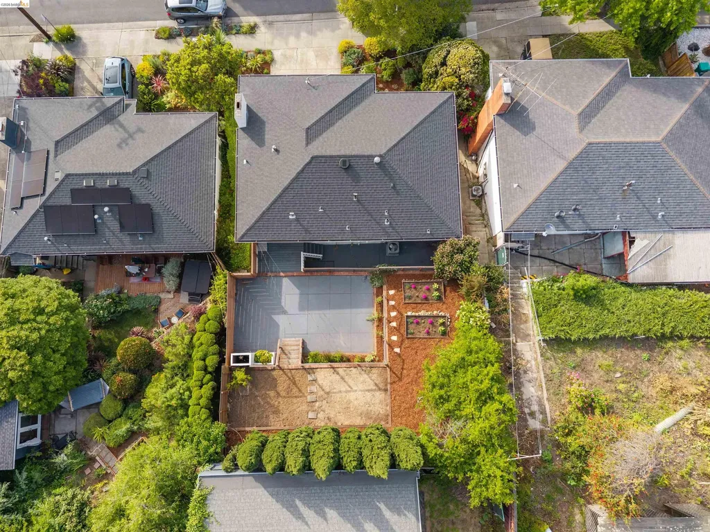 4086 Laguna Avenue Oakland CA 94602