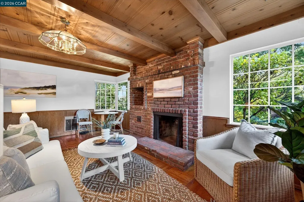 850 Paradise Court Lafayette CA 94549