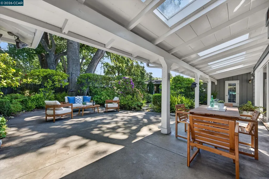 850 Paradise Court Lafayette CA 94549