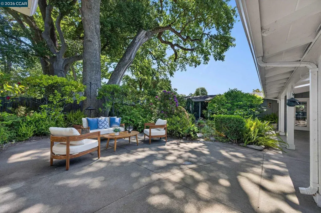 850 Paradise Court Lafayette CA 94549