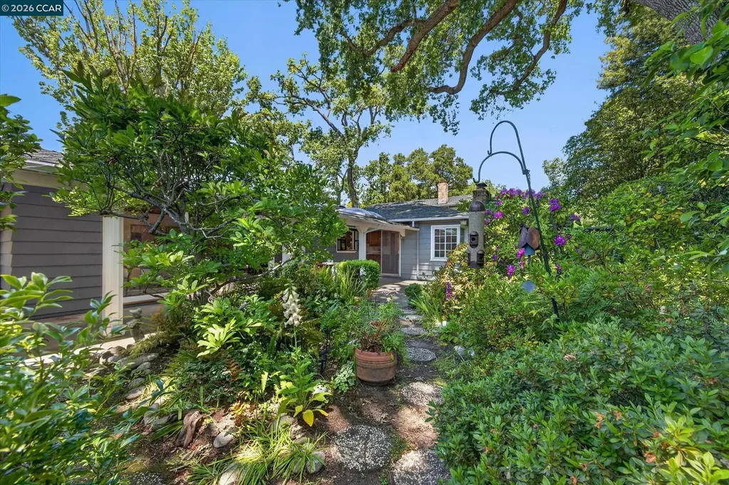850 Paradise Court Lafayette CA 94549