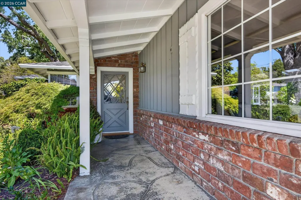 850 Paradise Court Lafayette CA 94549