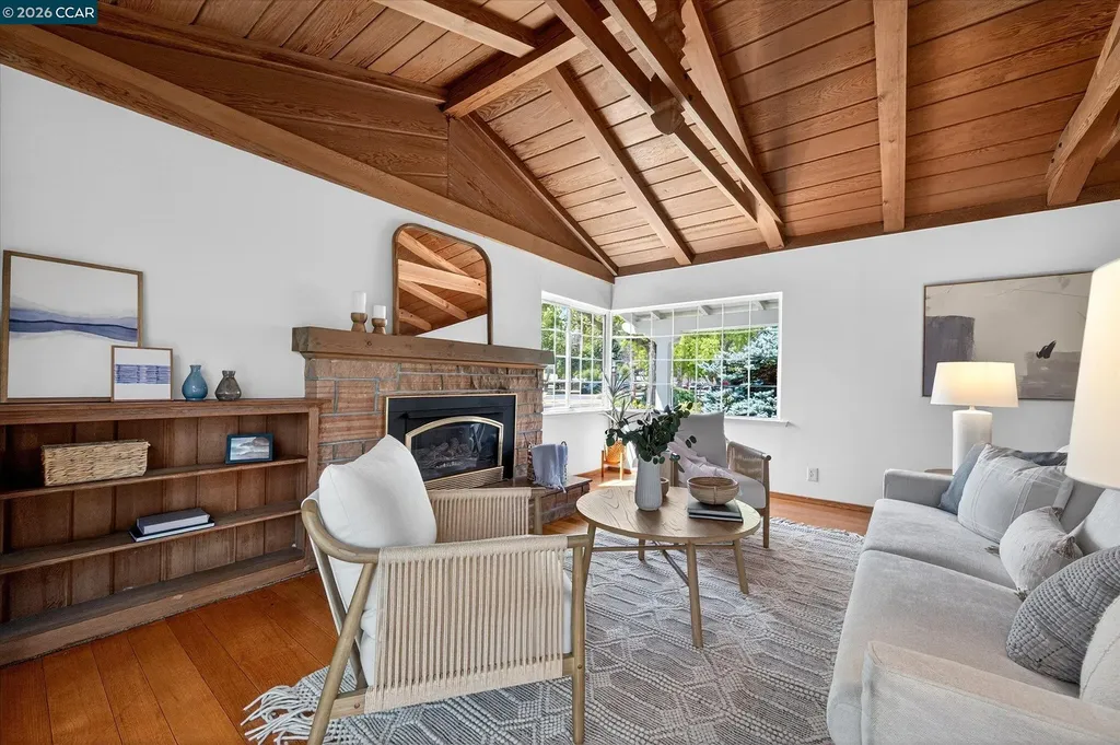 850 Paradise Court Lafayette CA 94549
