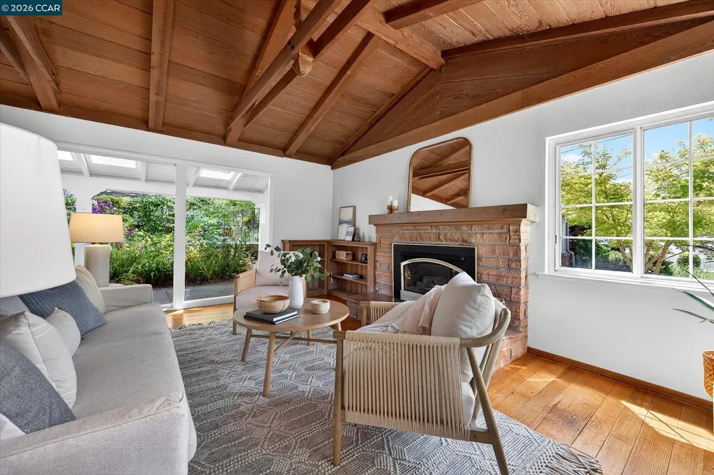 850 Paradise Court Lafayette CA 94549