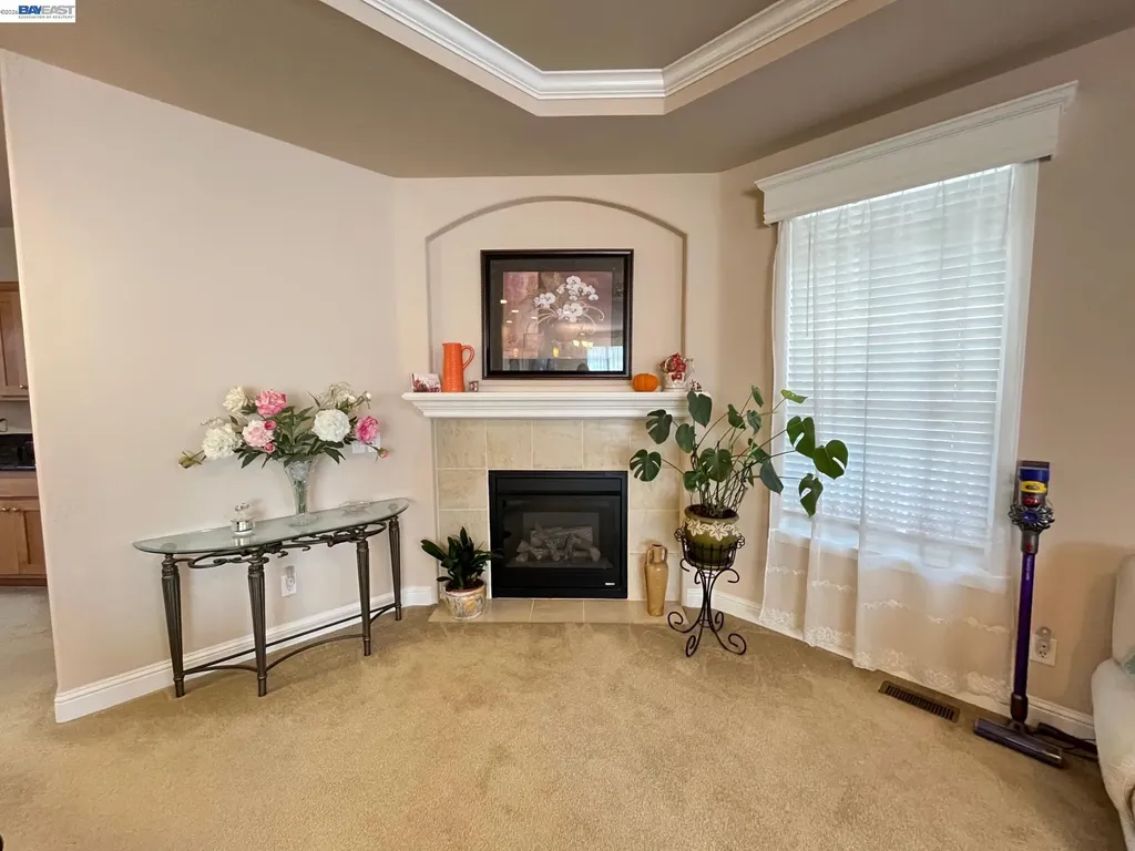 1291 Sussex Way Hayward CA 94544