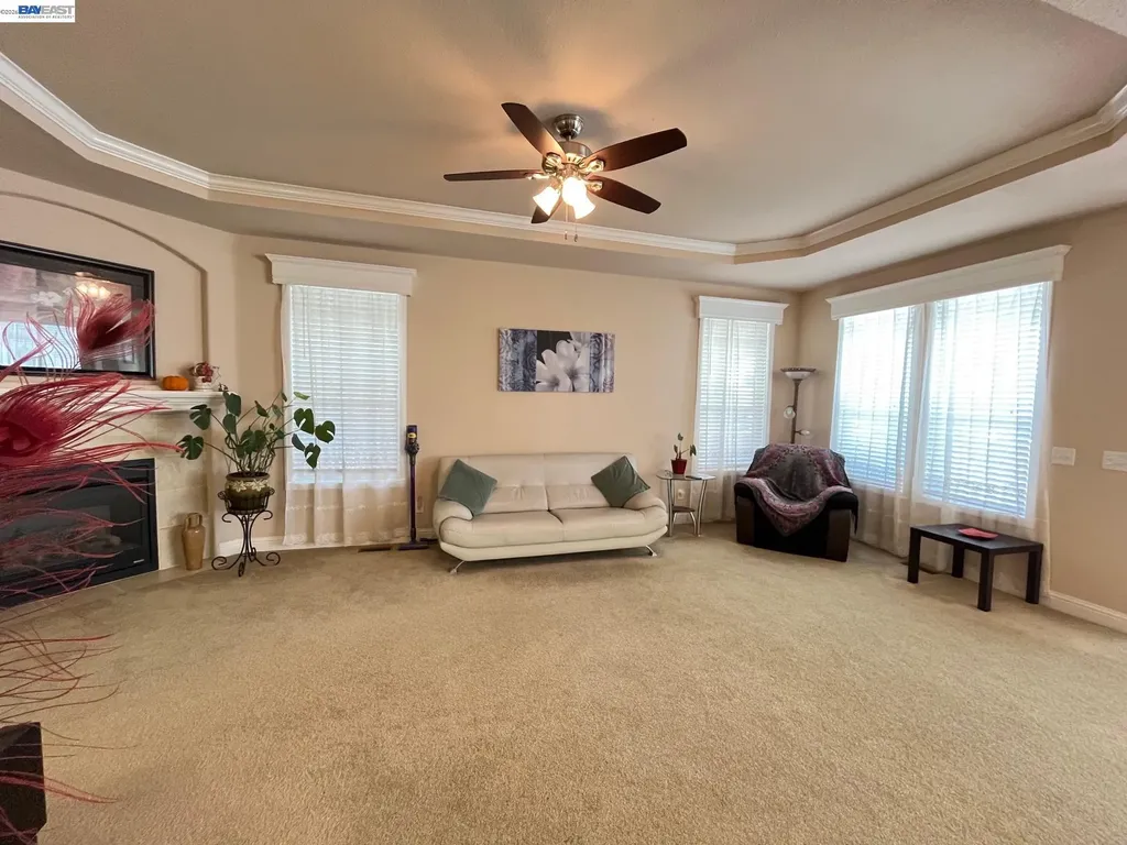 1291 Sussex Way Hayward CA 94544