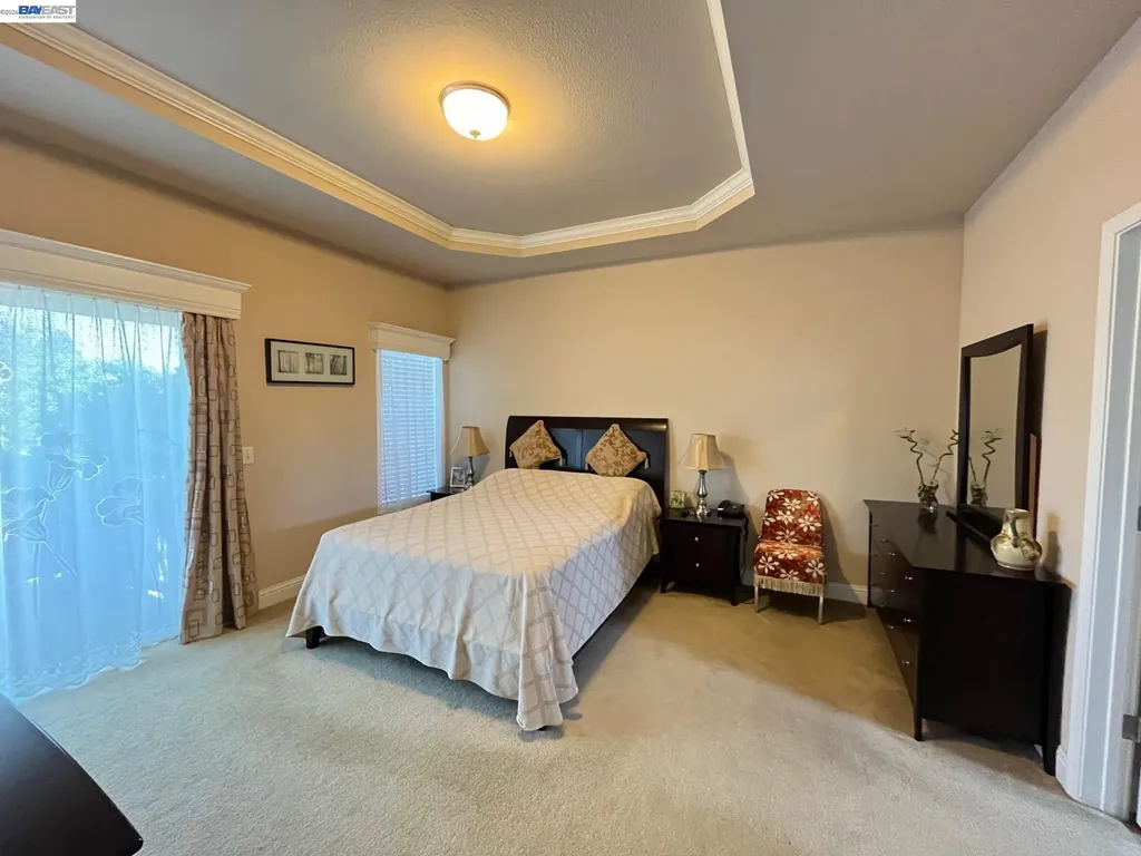1291 Sussex Way Hayward CA 94544
