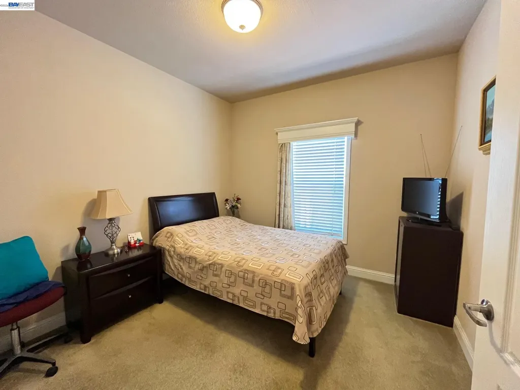 1291 Sussex Way Hayward CA 94544