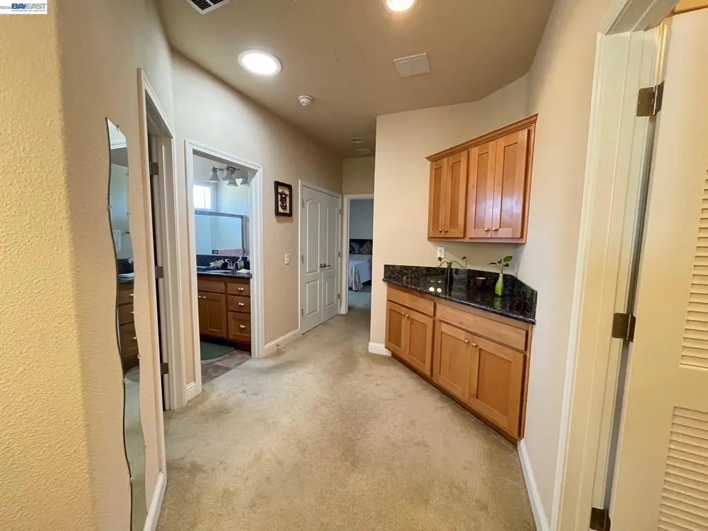 1291 Sussex Way Hayward CA 94544