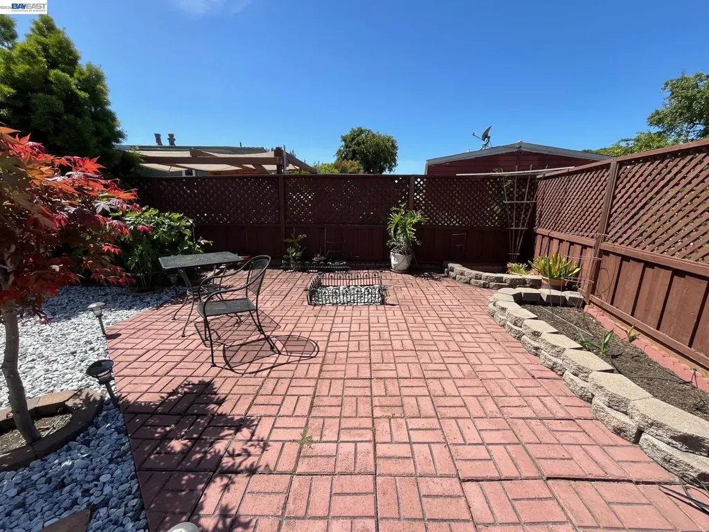 1291 Sussex Way Hayward CA 94544
