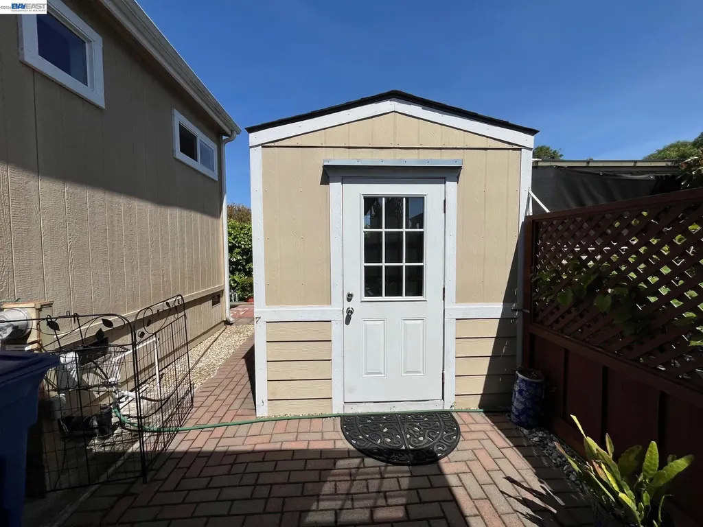 1291 Sussex Way Hayward CA 94544