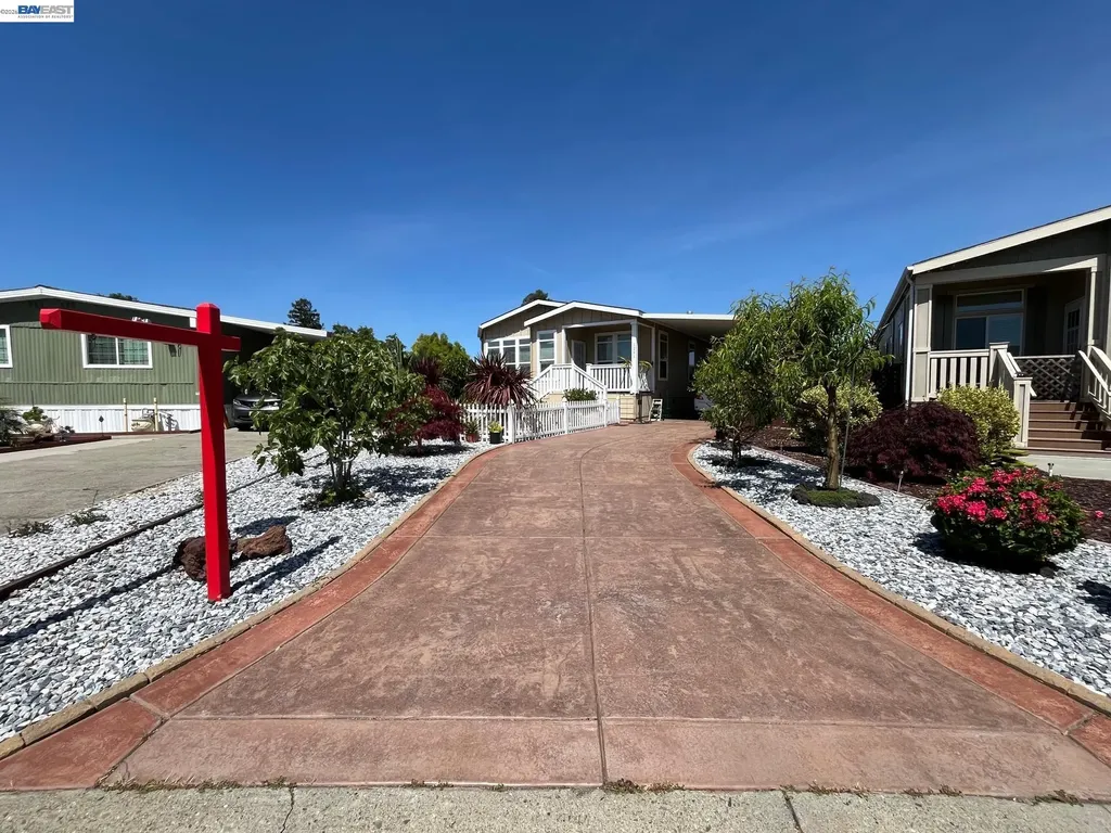 1291 Sussex Way Hayward CA 94544