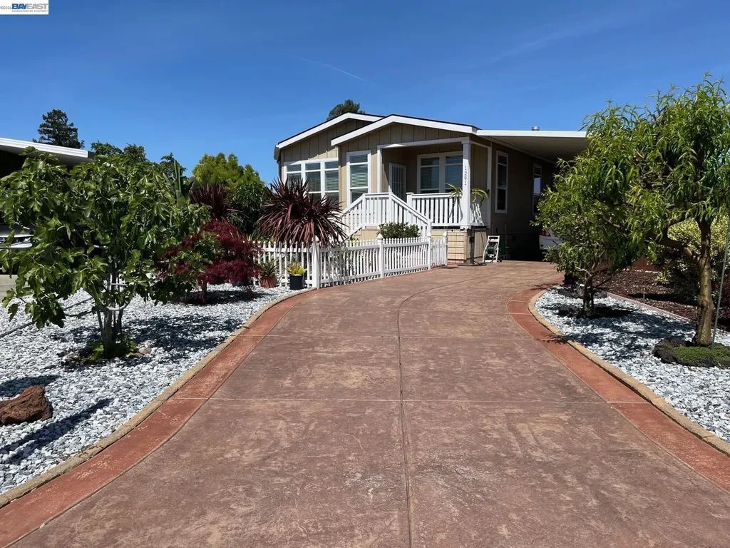 1291 Sussex Way Hayward CA 94544