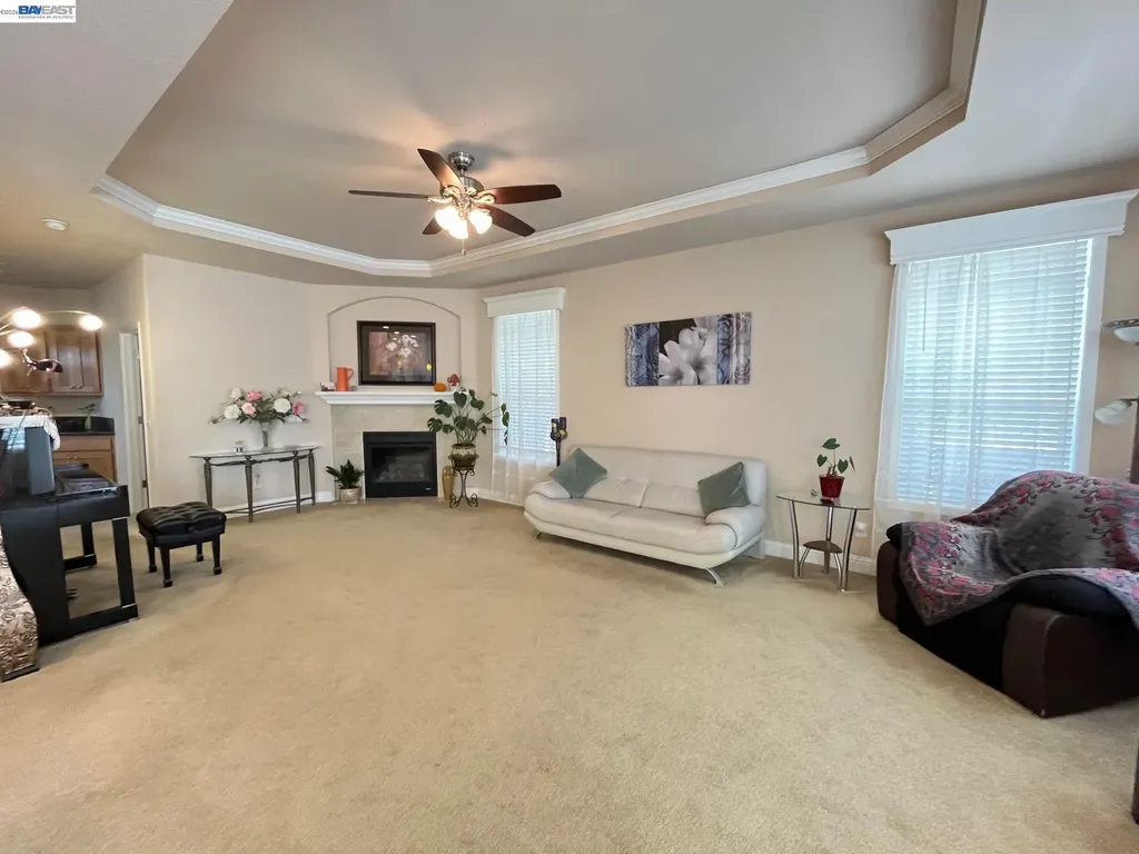 1291 Sussex Way Hayward CA 94544