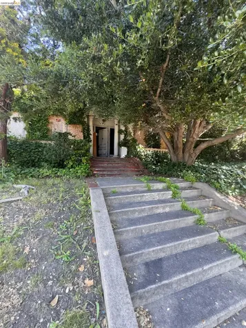 644 Longridge Road Oakland CA 94610