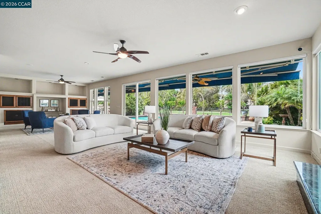 5666 Oakmont Court Discovery Bay CA 94505