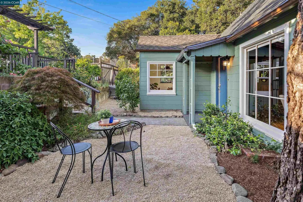 3754 Enos Avenue Oakland CA 94619