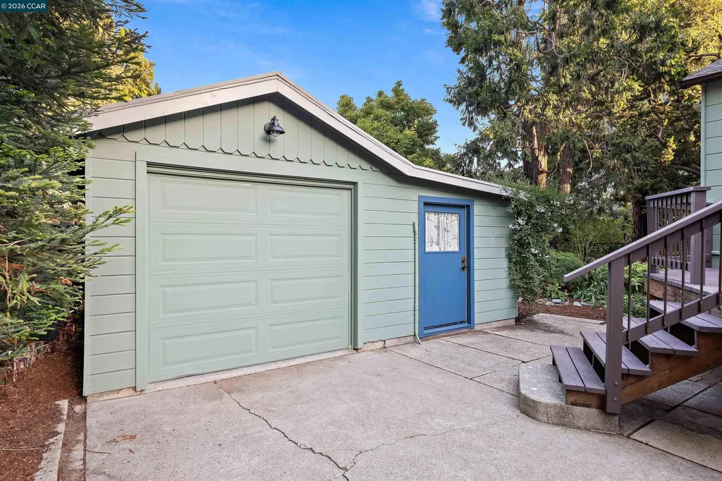 3754 Enos Avenue Oakland CA 94619