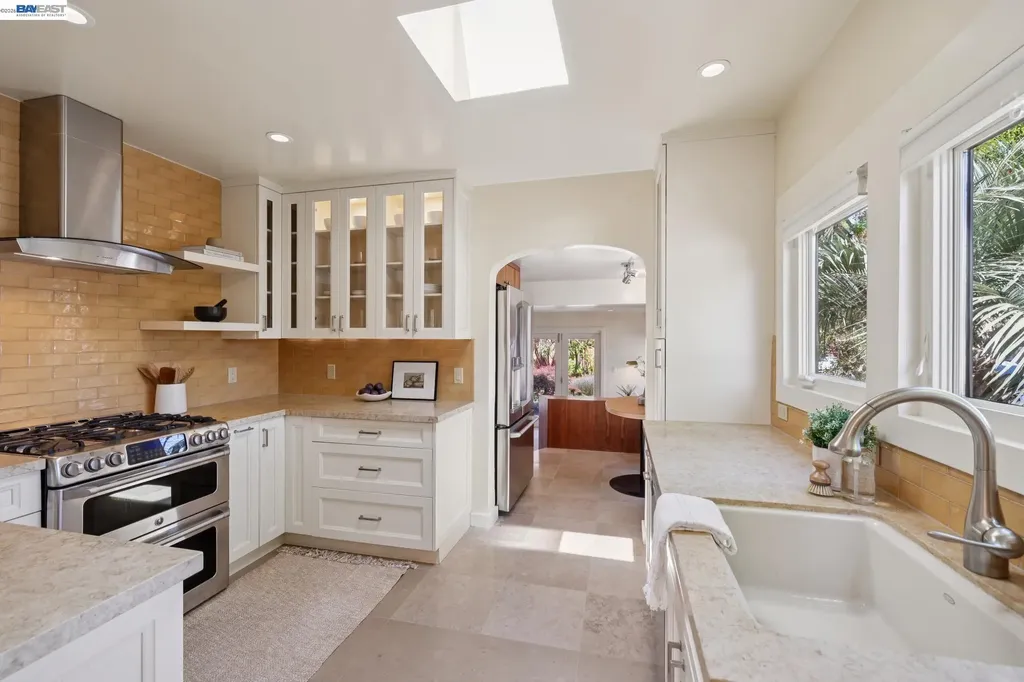 1635 High Street Alameda CA 94501