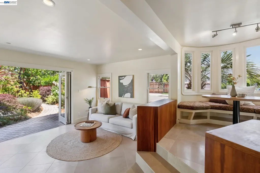 1635 High Street Alameda CA 94501