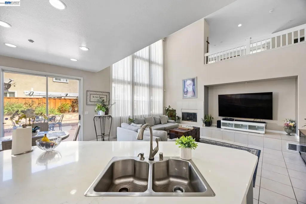 37338 Fowler Street Newark CA 94560