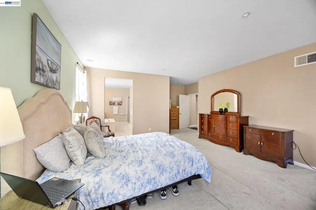 37338 Fowler Street Newark CA 94560