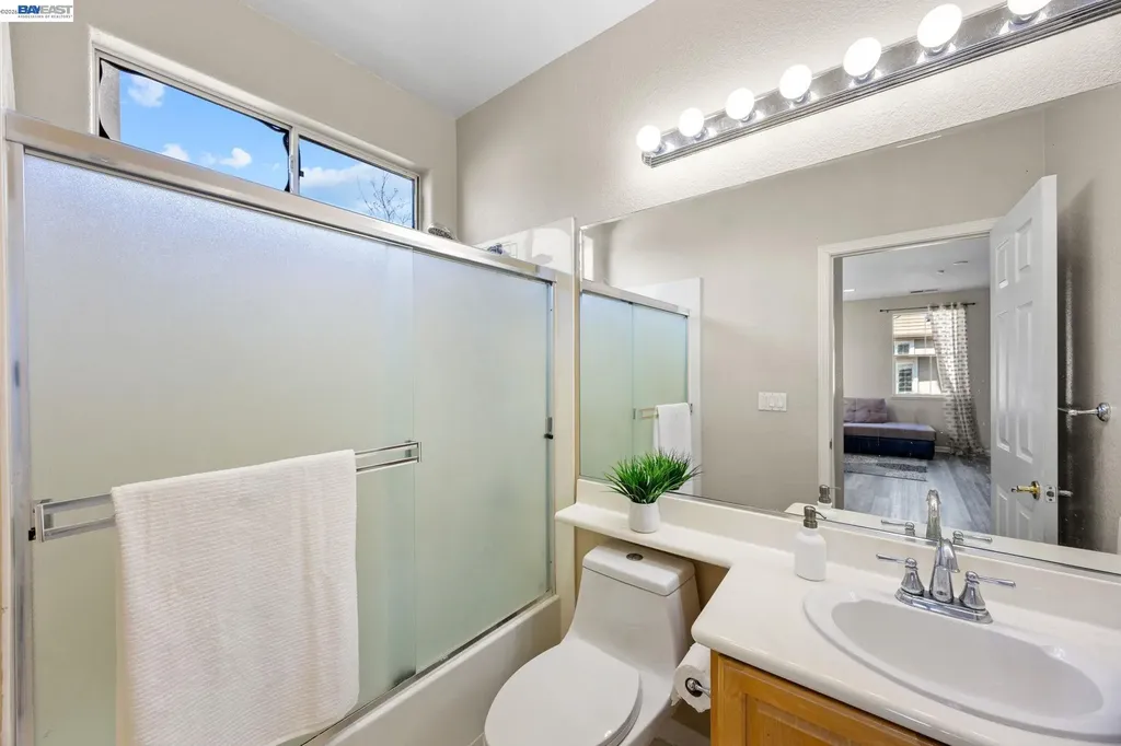 37338 Fowler Street Newark CA 94560