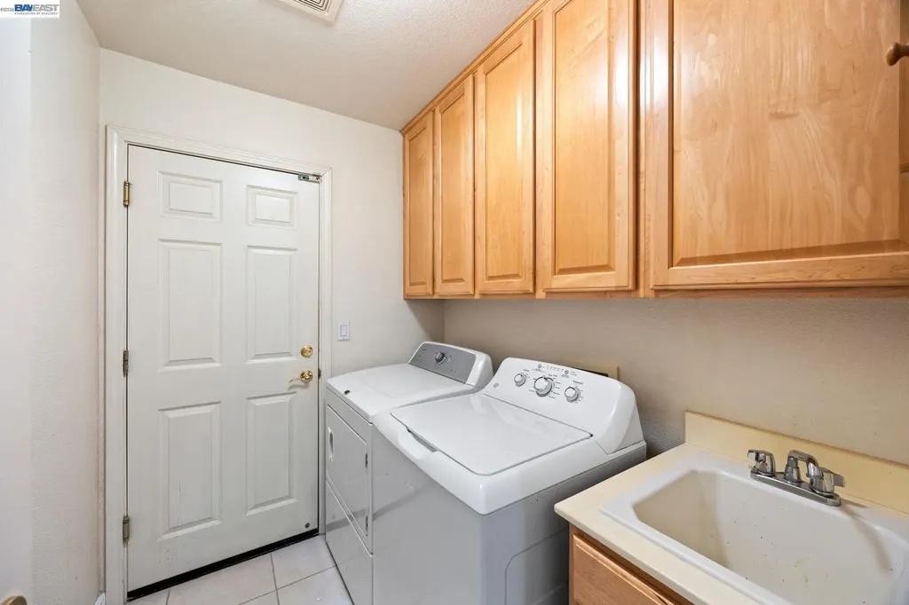 37338 Fowler Street Newark CA 94560