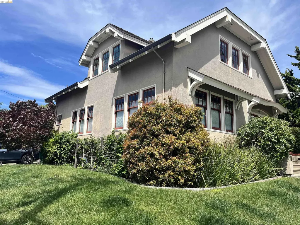 396 62nd Street Oakland CA 94618