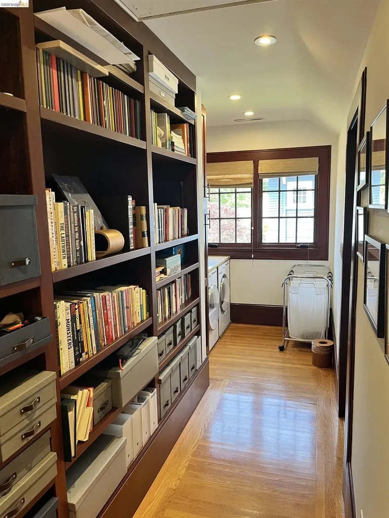 396 62nd Street Oakland CA 94618
