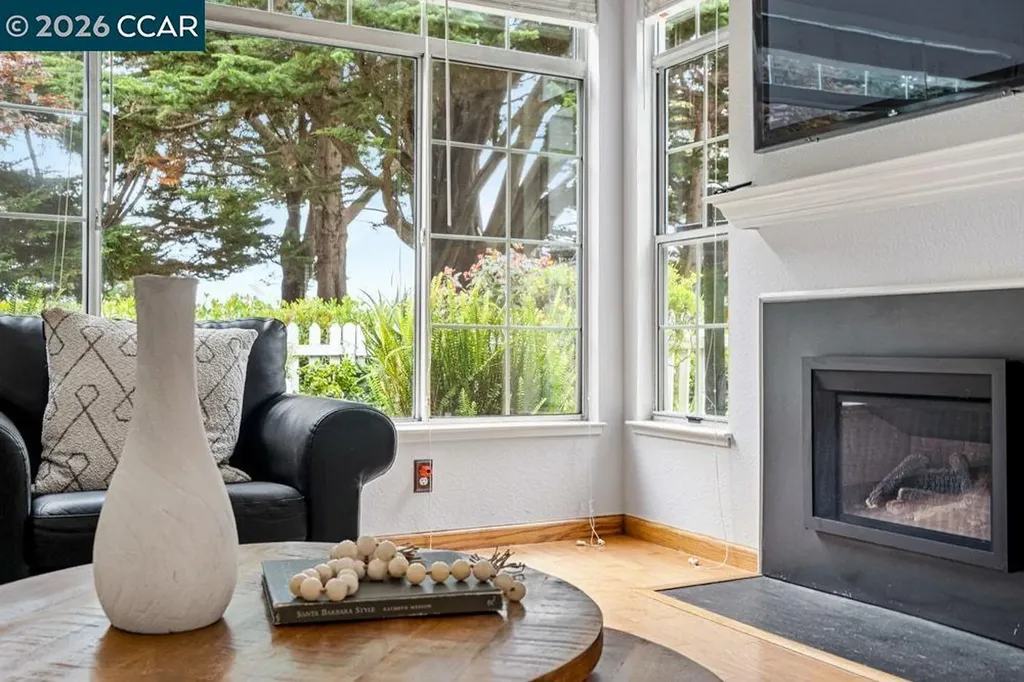 208 Commodore Drive Richmond CA 94804