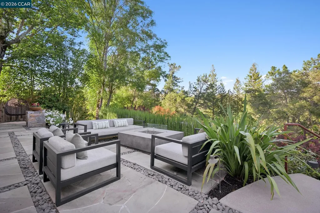 145 Danefield Place Moraga CA 94556