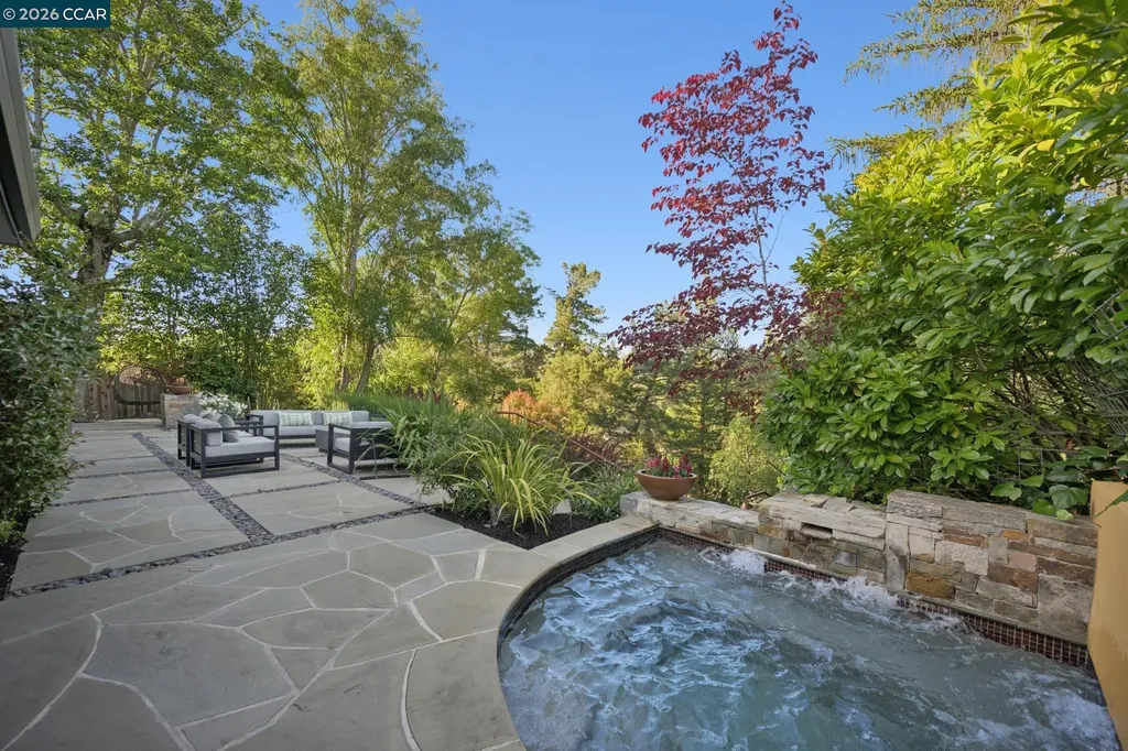 145 Danefield Place Moraga CA 94556