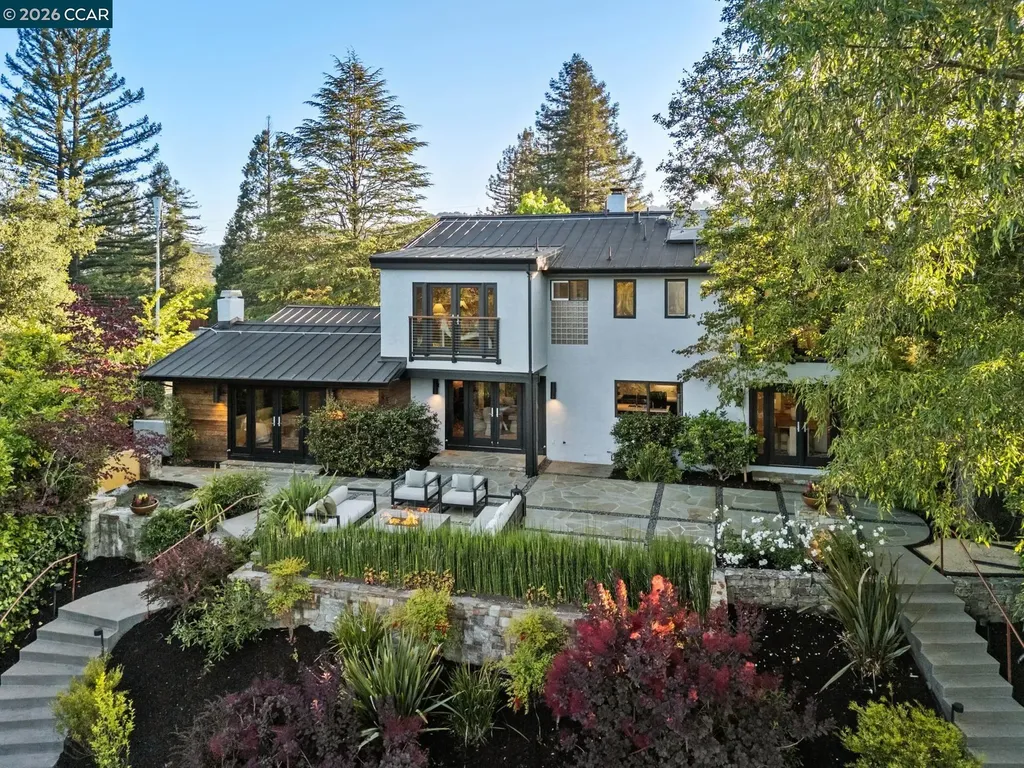 145 Danefield Place Moraga CA 94556