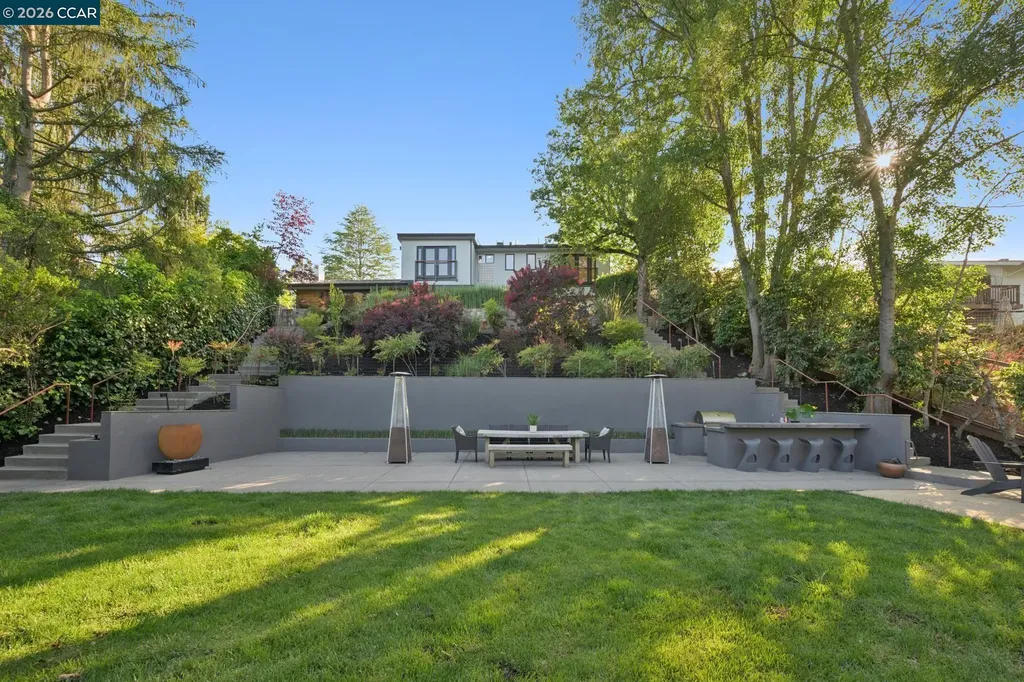 145 Danefield Place Moraga CA 94556