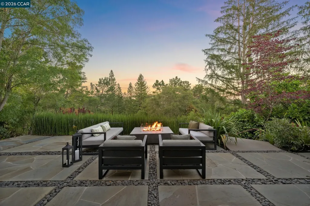 145 Danefield Place Moraga CA 94556