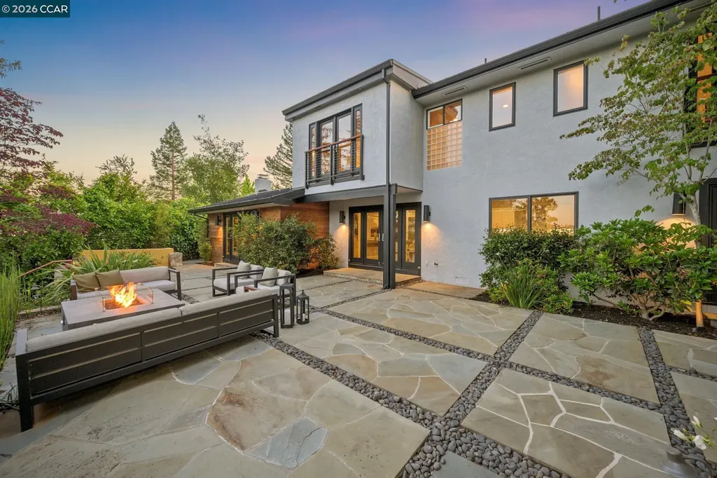 145 Danefield Place Moraga CA 94556