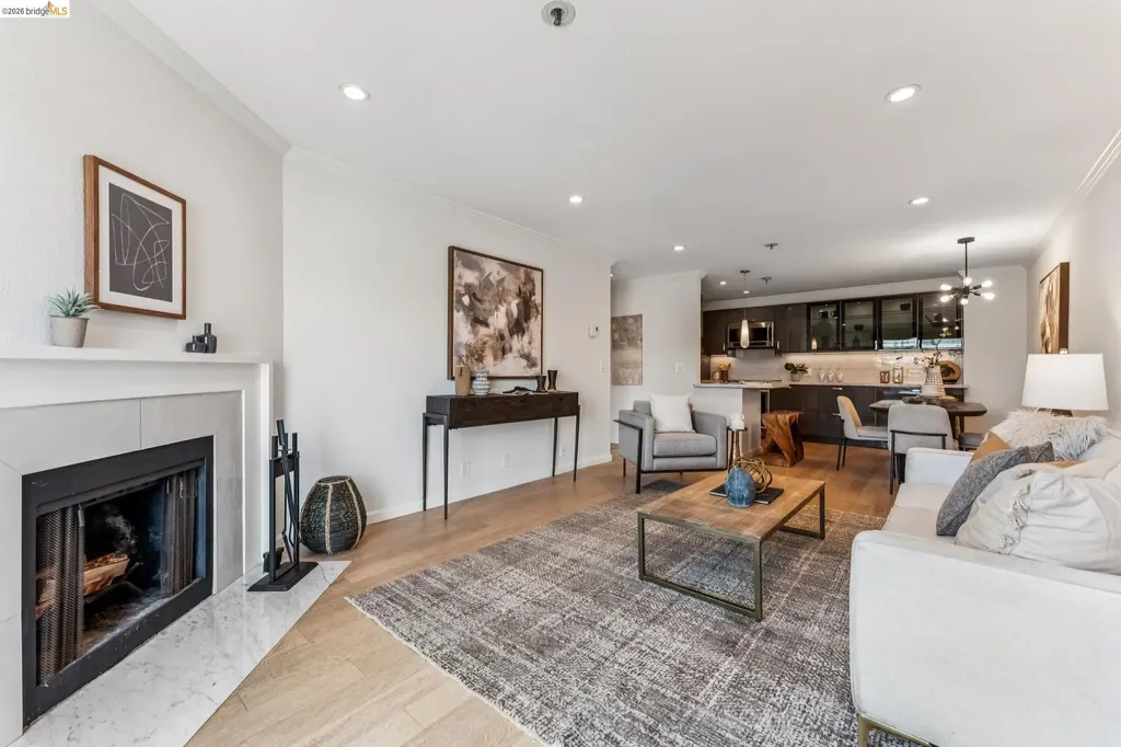 389 Belmont Street Oakland CA 94610